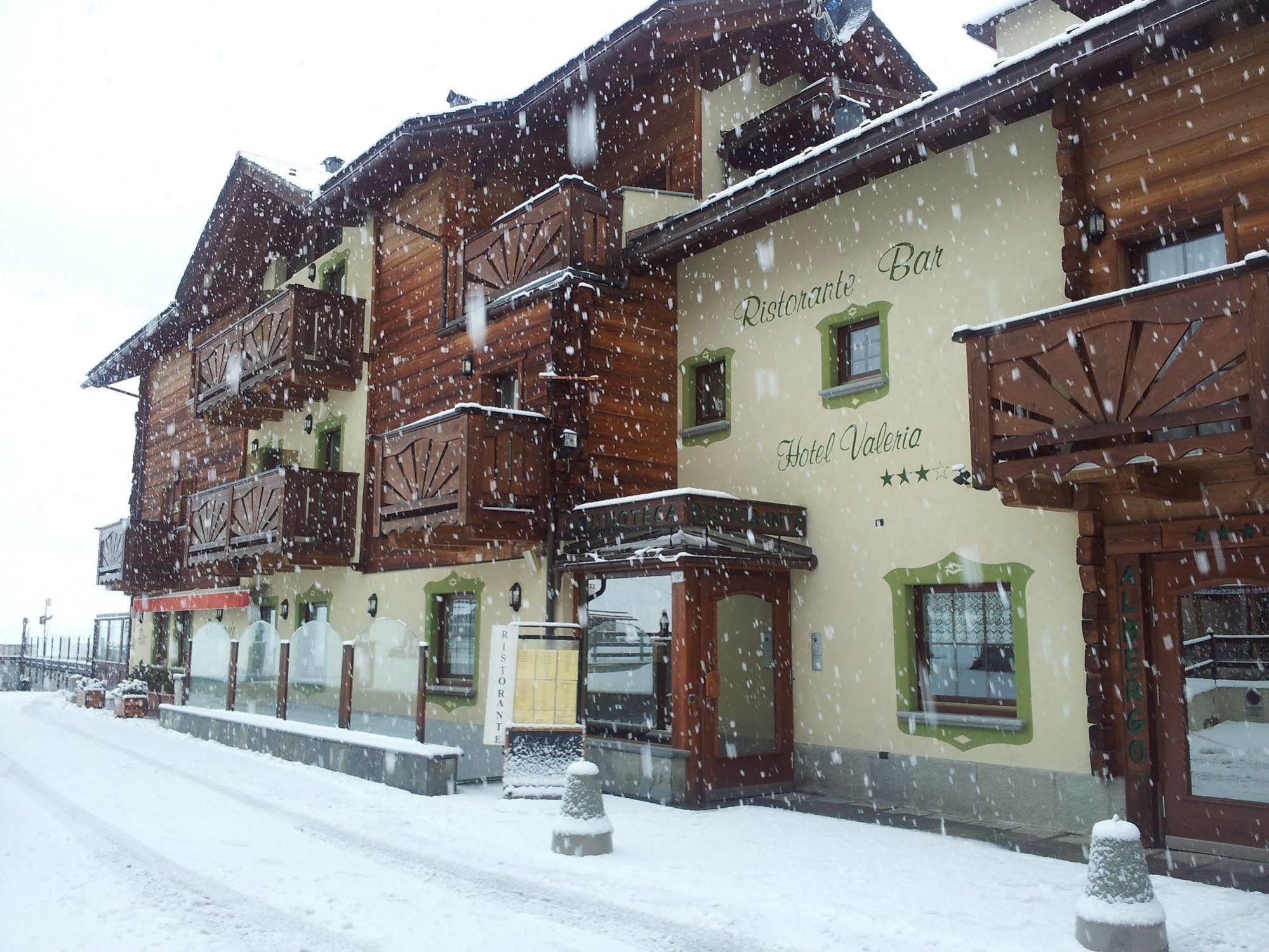 Hotel Valeria Livigno Exteriör bild